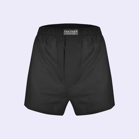 Das Bild zeigt eine Herren-Boxershorts mit einer speziellen geheimen Tasche, die perfekt für die Aufbewahrung von CleanUrin und anderen persönlichen Gegenständen wie Schlüsseln, Kreditkarten oder Bargeld geeignet ist. Diese Boxershorts bieten eine diskrete Lösung für unterwegs und sind ideal für Reisen, Festivals oder ähnliche Aktivitäten. Die Tasche sorgt für sicheren und unsichtbaren Transport von wichtigen Gegenständen.