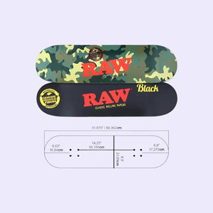 "Raw Street Skateboard Camo & Black 8.5'' – robustes Skateboard mit Camo-Design, ideal für Street-Skating, Rampen und Tricks, bietet hohe Stabilität und Wendigkeit."