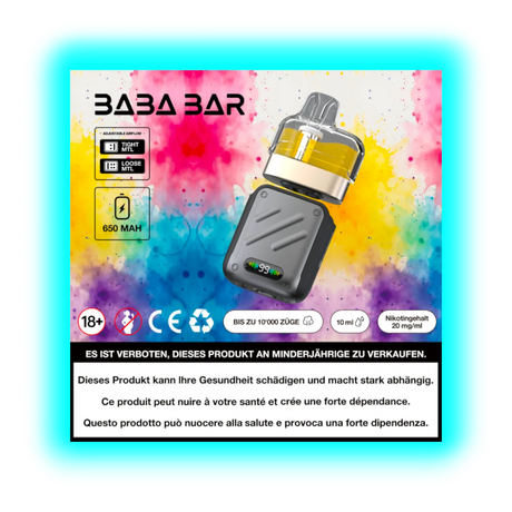 Elektronisches Vape-Gerät mit transparentem Tank und digitaler Anzeige vor buntem Hintergrund mit Produktinformationen und Warnhinweisen in mehreren Sprachen