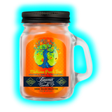 Glasbecher mit schwarzem Schraubdeckel, oranger Duftkerze und Etikett mit Baumillustration sowie Schriftzug Michigan Peach Tree
