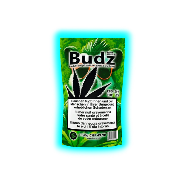 Grüne Verpackung mit dem Schriftzug 'Budz' und einer schwarzen Hanfblatt-Silhouette, Warnhinweis in Deutsch, Französisch und Italienisch, Angaben zu CBD und THC, Preisangabe 50g CHF 49.90