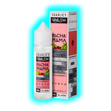 Flasche und Verpackung von Charlies Chalk Dust Pacha Mama Strawberry Guava Jackfruit E-Liquid mit Fruchtmotiven und Text auf rosa und weißem Hintergrund