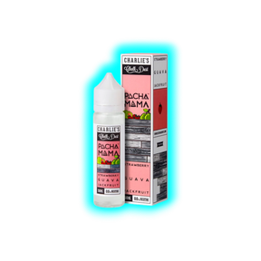 Flasche und Verpackung von Charlies Chalk Dust Pacha Mama Strawberry Guava Jackfruit E-Liquid mit Fruchtmotiven und Text auf rosa und weißem Hintergrund
