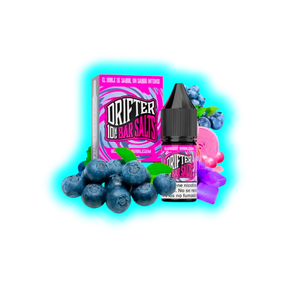 Flasche und Verpackung von Drifter Bar Salts mit Blaubeer- und Kaugummimotiv sowie Blaubeeren und rosa Kaugummistreifen im Hintergrund