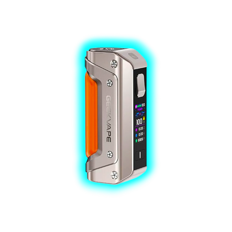 Nahaufnahme eines silberfarbenen GeekVape Aegis Solo 3 E-Zigaretten-Akkuträgers mit orangefarbenem Griff und farbigem Display
