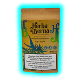 Herba di Berna CBD-Blütenmischung in brauner Verpackung mit grüner und blauer Pflanzenzeichnung sowie Warnhinweis auf der Vorderseite.