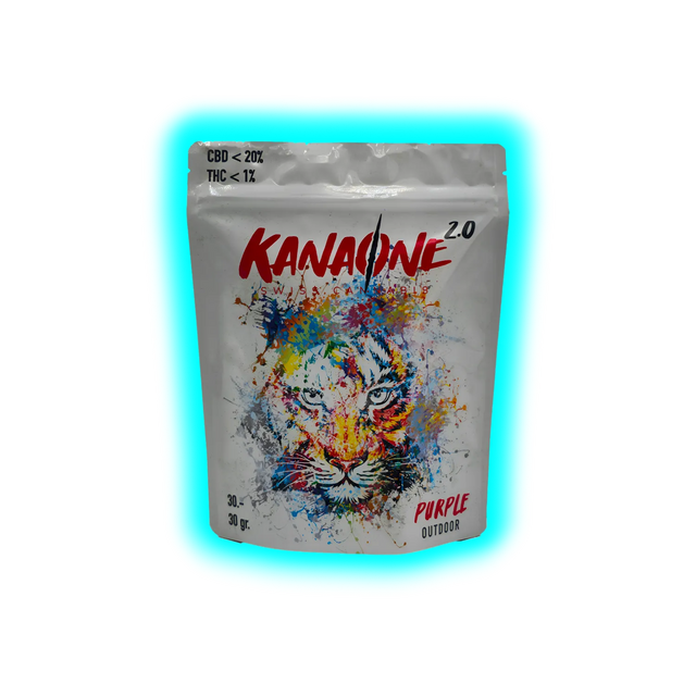 Verpackung mit farbiger Tigerillustration und der Aufschrift KANaONE 2.0 PURPLE OUTDOOR CBD < 20% THC < 1% 30 g