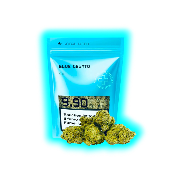 Blaues Verpackungsbeutel mit der Aufschrift 'LOCAL WEED BLUE GELATO 2g' und mehreren Cannabisblüten davor