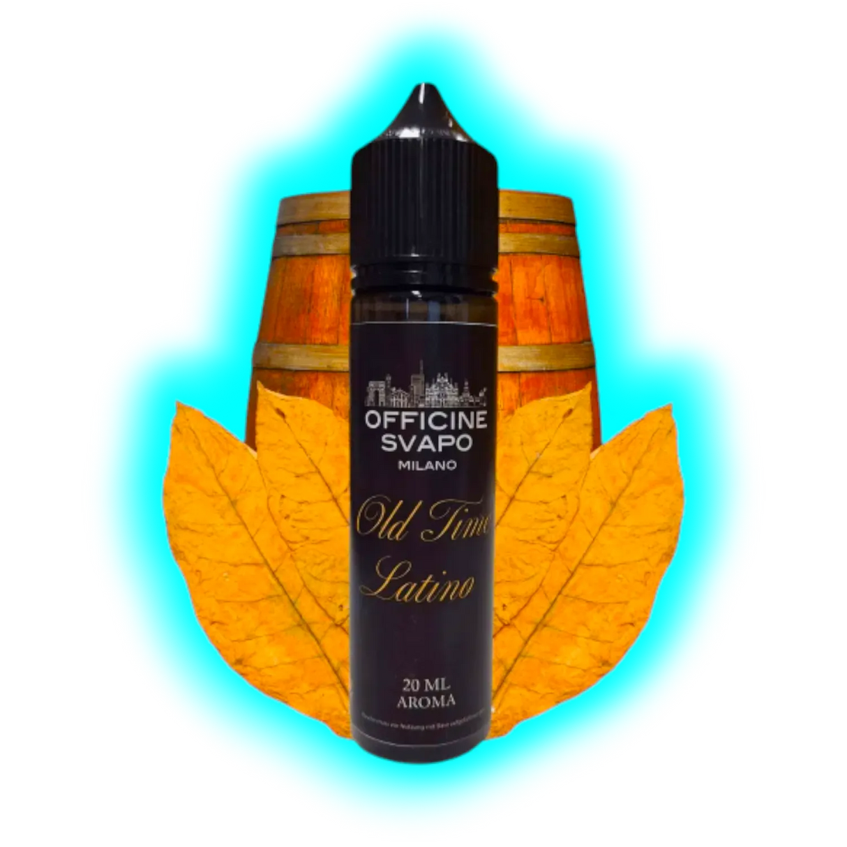 Flasche mit schwarzem Etikett und der Aufschrift 'OFFICINE SVAPO MILANO Old Time Latino 20 ML AROMA' vor einem Holzfass und zwei großen Tabakblättern