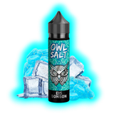 Flasche mit schwarzem Deckel und Aufschrift 'OWL SALT EIS BONBON' vor Eiswürfeln