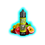 Flasche mit schwarzem Deckel und grünem Etikett mit Eulenmotiv und der Aufschrift 'OWL SALT KAKTUS PASSIONFRUIT' vor Kaktus- und Passionsfrüchten