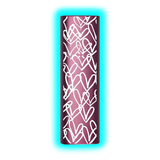 Gemini hat gesagt
Zylindrische Duftkerze in dunklem Violett mit weißem abstrakten Herzmuster