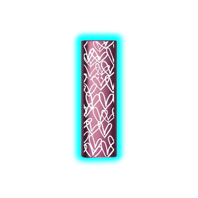 Zylindrische Duftkerze in dunklem Violett mit weißem, abstraktem Herzmuster