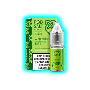 Grüne Verpackung und Flasche mit transparentem Deckel, beschriftet mit 'POD SALT NEXUS WHITE GRAPE CUCUMBER APPLE' und Warnhinweis zu Nikotin